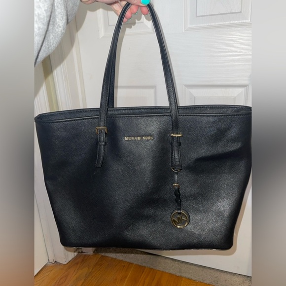 Michael Kors Purse - Picture 1 of 5